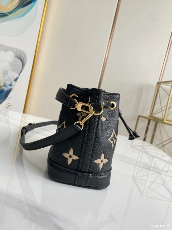 First bag VUITTON NOÉ LOUIS NANO 0724